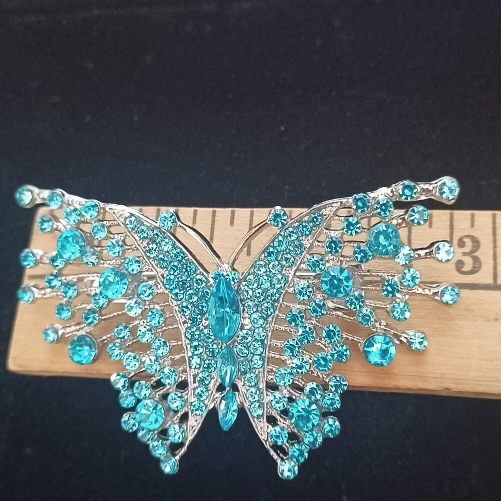 Blue Rhinestone Butterfly - Beautiful !! - Picture 4 of 5